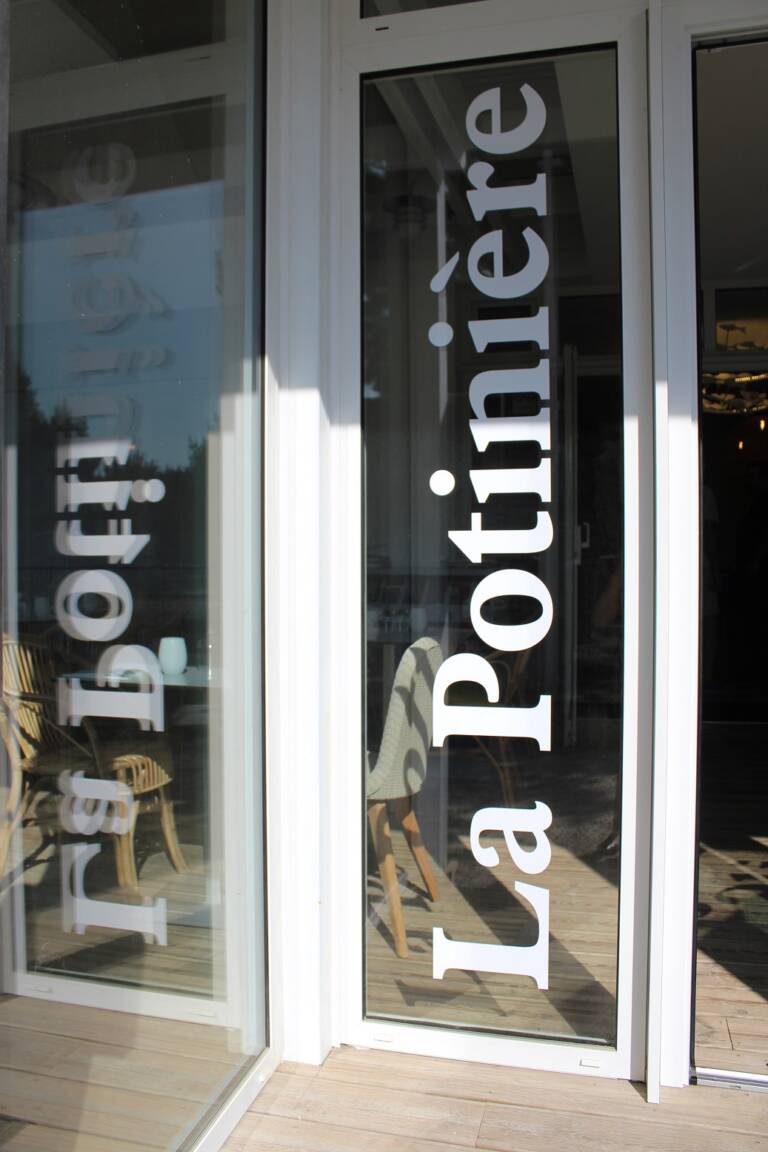 Restaurant La Potinière Sables D'or Les Pins